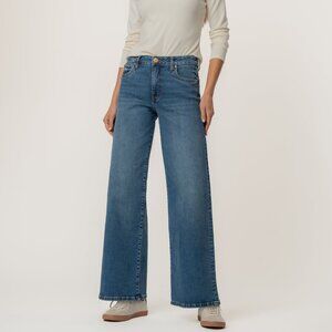 Kut from the Kloth Maya High Rise Wide Legs Size 8 / Generous W/Dark Base Wash